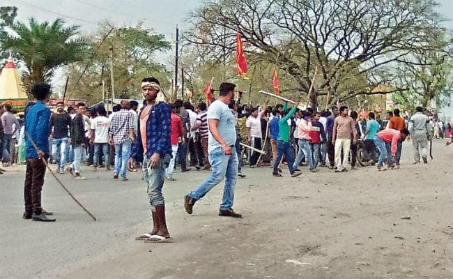 झारखंड : बुंडू में माहौल बिगाड़ने की साजिश, फेसबुक पर आपत्तिजनक पोस्‍ट, तनाव, तोड़फोड़