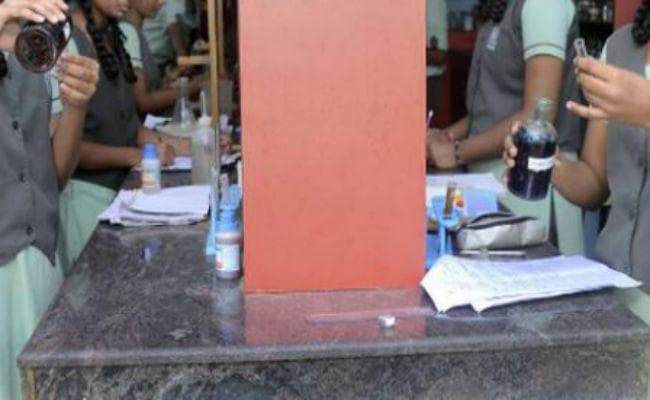 Bihar Board Matric Practical Exam: बिहार बोर्ड के मैट्रिक की प्रैक्टिकल परीक्षा आज से शुरू, विद्यार्थियों को इन बातों का रखना होगा ख्याल...