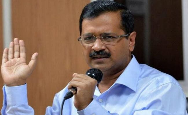 केजरीवाल सरकार के तीन साल, दिल्ली को संवारने के लिए केंद्र से मांगी और अधिक शक्ति