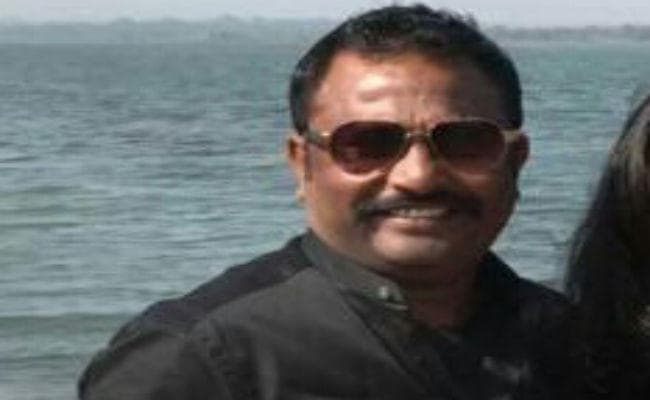 बोकारो में पूर्व अंतरराष्ट्रीय फुटबॉलर व आजसू नेता अजय सिंह ने दो लोगों को मारी गोली, एक की मौत