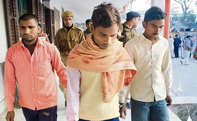 बिहार : गैंगरेप व हत्या मामले में तीन को फांसी की सजा, एक-एक लाख का जुर्माना भी