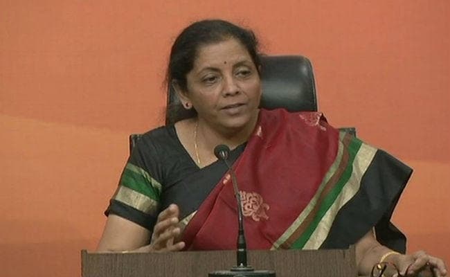 पीएनबी घोटाला के लिए कांग्रेस जिम्मेदार, हम पर लगा रही झूठे आरोप : निर्मला सीतारमण