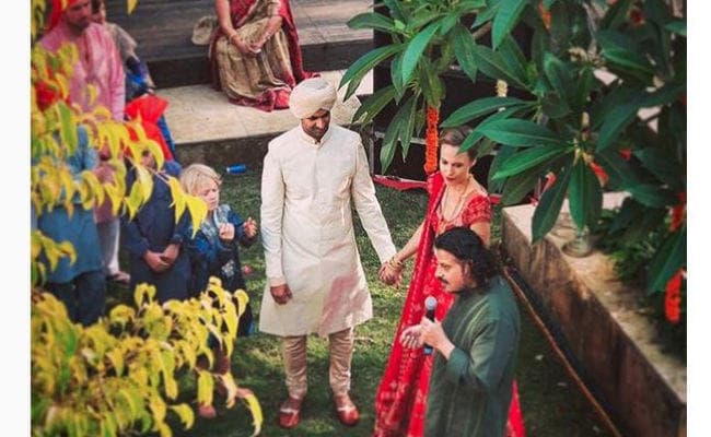 IN PICS : बेटी के जन्म के दो साल बाद इस एक्टर जोड़ी ने रचायी शादी