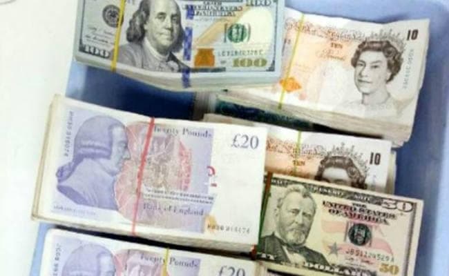 एयरपोर्ट से 2.24 करोड़ की विदेशी करेंसी के साथ सात गिरफ्तार
