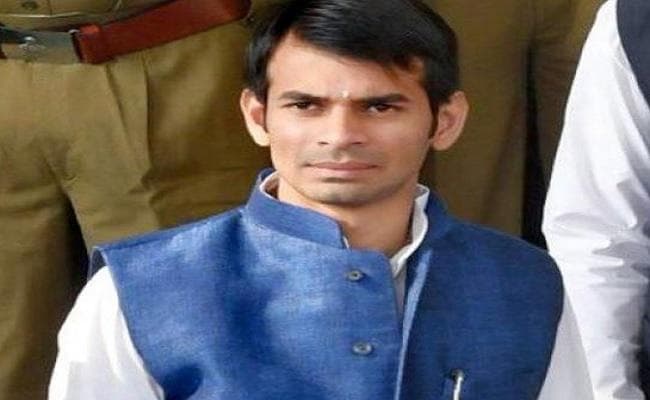 तेजप्रताप के सरकारी बंगले में रहता है ''भूत'', छोड़ा बंगला