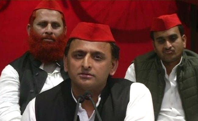 उत्तर प्रदेश उपचुनाव : निषाद को गोरखपुर और पटेल को फुलपुर से सपा ने बनाया उम्मीदवार