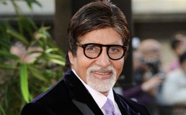 अमिताभ बच्चन को दीपिका-कैटरीना के साथ चाहिए फिल्मी जॉब, डाला बायोडाटा