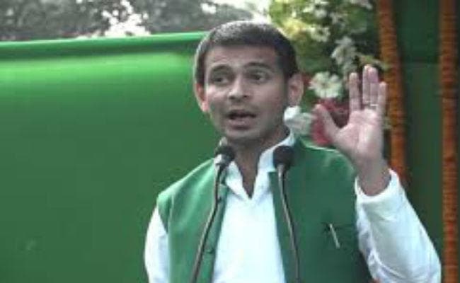 बिहार : तेजप्रताप यादव के बयान पर जदयू का पलटवार, कहा, ‘नरपिशाचों पर भूत-पिशाच क्यों छोड़ें’