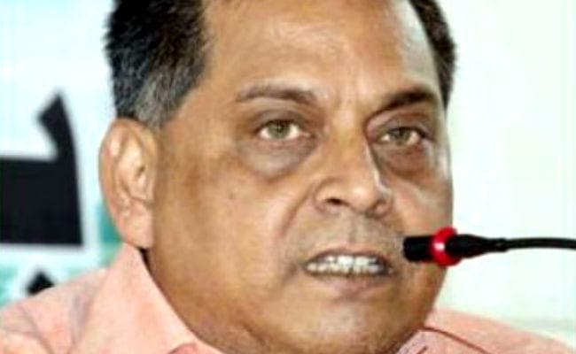 JDU का RJD पर हमला : भ्रष्टाचार की विरासत संभालने के लिए ‘दंडवत’ हो रहे तेजस्वी : नीरज कुमार