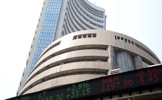बैंक का बाजार थोड़ा सुधरा, सेंसेक्स में 139 अंकों की बढ़त, निफ्टी 10400 के पास