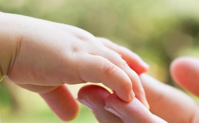 बेटे की चाहत में पिता बना हत्यारा, एक माह की बच्ची की गला दबाकर ले ली जान