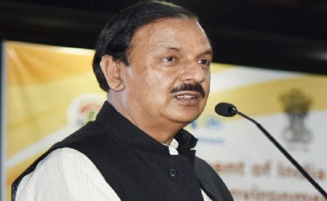 फेसबुक पर केंद्रीय मंत्री के खिलाफ अभद्र टिप्पणी करना युवक को पड़ा महंगा, पहुंचा हवालात