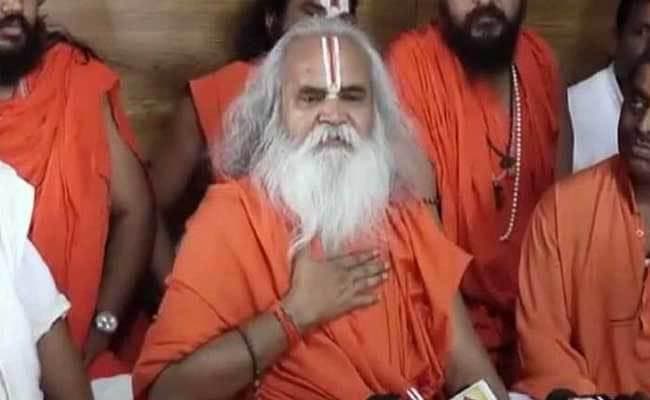 रामविलास वेदांती ने दिया विवादित बयान, बोले- पाक आतंकियों ने सिब्बल और चिदंबरम को खरीदा