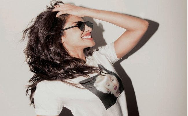 असम टूरिज्म के विज्ञापन में प्रियंका चोपड़ा की बोल्ड ड्रेस देख कांग्रेस नेता नाराज