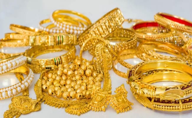 लखनऊ में बैंक के लॉकर से करोड़ों का गोल्ड चोरी, बैंक प्रबंधन पर केस