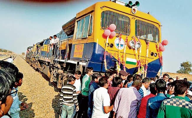 झारखंड : ...जब पहली बार बालूमाथ पहुंची ट्रेन, अगले माह से आयेगी मालगाड़ी