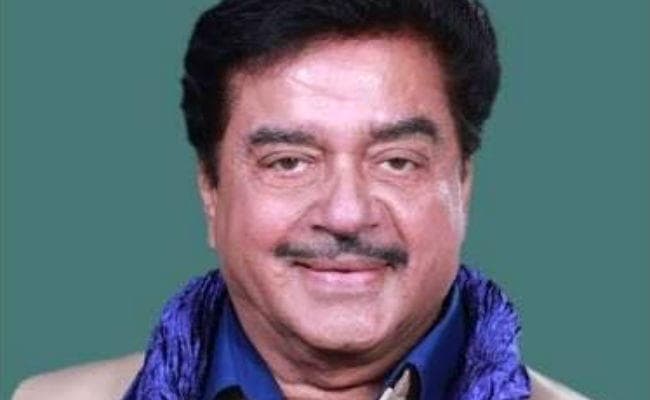 शत्रुघ्न सिन्हा ने दावोस में प्रधानमंत्री के साथ नीरव मोदी की उपस्थिति पर उठाये सवाल