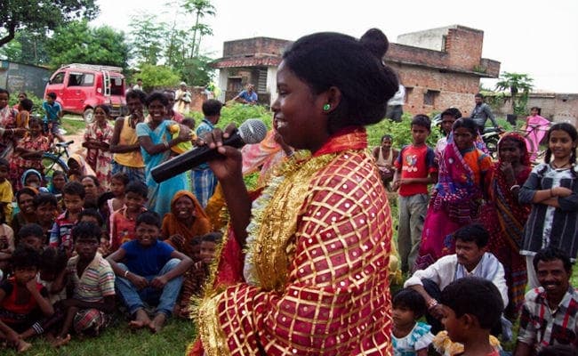 बाल विवाह के लिए गांव से स्कूल की दूरी भी जिम्मेदार