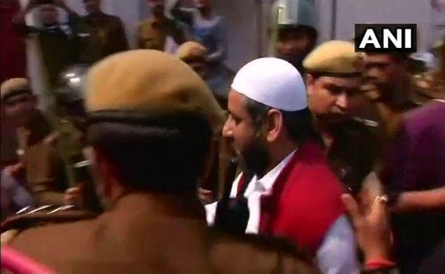 जेल गये "आप" के दो विधायक, जमानत याचिका पर सुनवाई कल