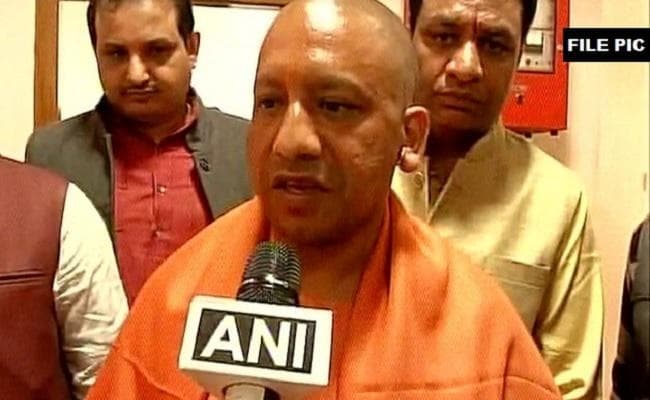 गोरखपुर दंगा : योगी आदित्यनाथ के खिलाफ नहीं चलेगा मुकदमा, याचिका खारिज गोरखपुर दंगा : योगी आदित्यनाथ के खिलाफ नहीं चलेगा मुकदमा, याचिका खारिज