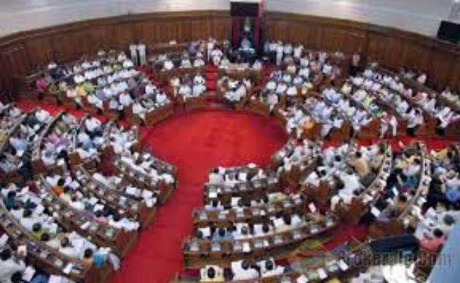 पत्रकारों पर हमले को लेकर पश्चिम बंगाल विधानसभा में हंगामा