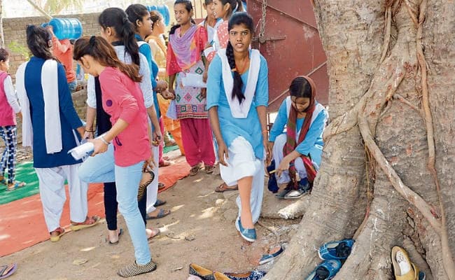 135 निष्कासित, 9 फर्जी परीक्षार्थियों पर बिहार बोर्ड ने किया केस, सारण में सर्वाधिक 64 पकड़ाये