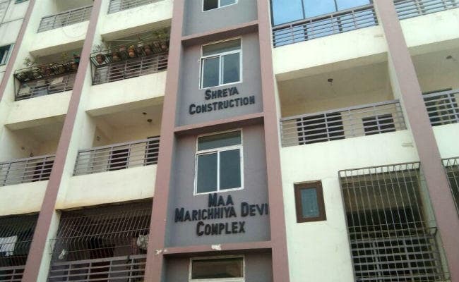 VIDEO : लालू प्रसाद यादव के करीबी बालू माफिया सुभाष यादव के दो ठिकानों पर IT ने शुरू की छापेमारी