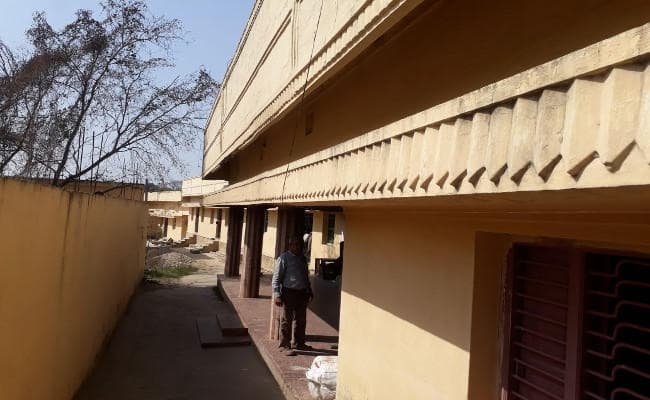 Jharkhand : कोडरमा में माइका कारोबारी के ठिकानों पर आयकर का सर्वे