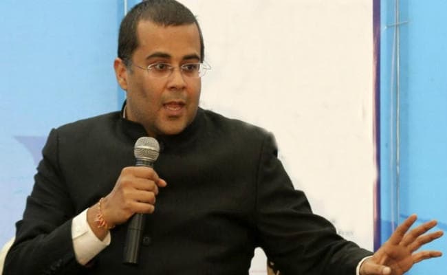 #RANCHI ''निवेश कुंभ'' में बोले चेतन भगत, इंवेस्‍टमेंट से बढ़ती है रिस्‍क लेने की क्षमता