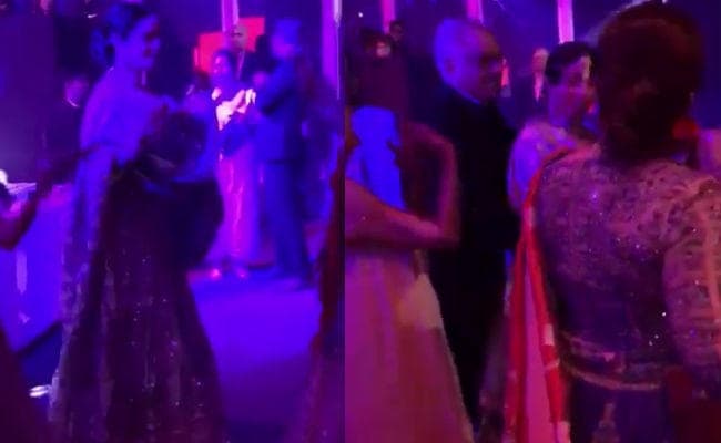 आखिरी वीडियो में पति बोनी कपूर को गले लगाती दिखी थीं श्रीदेवी...देखें Last Video