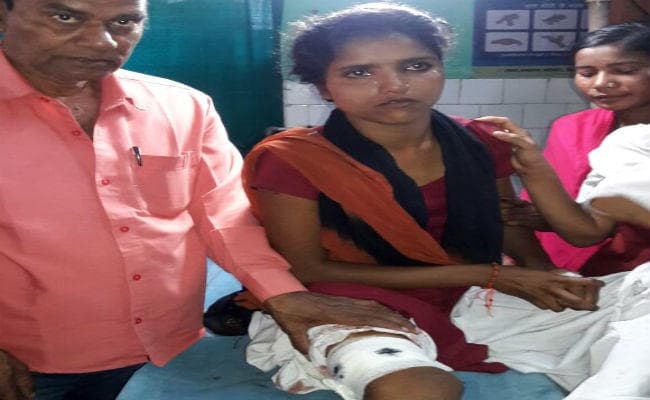 रोहतास : अपराधियों ने हथियार के बल पर दिनदहाड़े दस लाख लूटे, फायरिंग से स्कूली छात्रा घायल