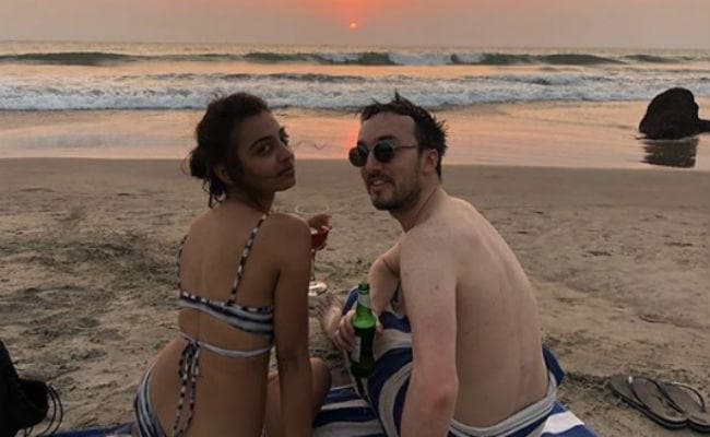 बोल्‍ड फोटो को लेकर सोशल मीडिया पर ट्रोल हुई राधिका आप्‍टे, यूजर्स ने कर डाले भद्दे कमेंट्स