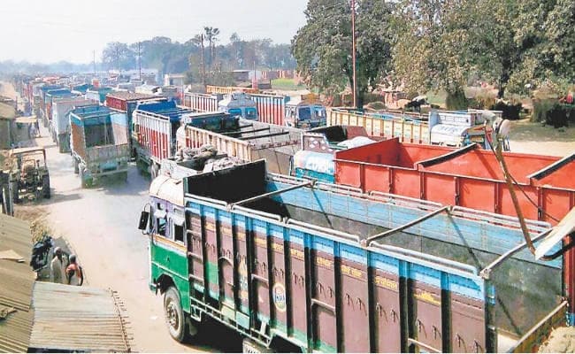 बिहार : मुहूर्त निकल जाने के बाद मंडप पर पहुंच रहे दुल्हन के शहजादे...जानें पूरा मामला