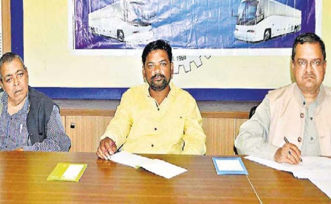 बिहार-झारखंड के बस मालिकों ने होली में निकाला दिवाला, किराये में की भारी वृद्धि