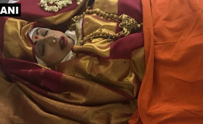 ”चांदनी” का अंतिम सफर : …और लगा कि अभी बोल पड़ेंगी श्रीदेवी