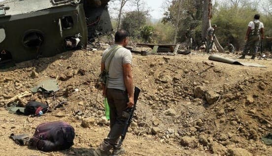 छत्तीसगढ़ के सुकमा में मतदान के बीच आईईडी विस्फोट, नक्सलियों ने बिछाई थी बारूदी सुरंग छत्तीसगढ़ के सुकमा में मतदान के बीच आईईडी विस्फोट, नक्सलियों ने बिछाई थी बारूदी सुरंग