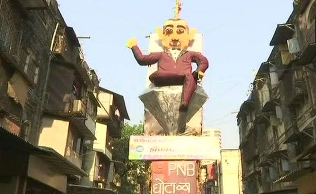 होलिका दहन में जलाया जाएगा नीरव मोदी का पुतला, वर्ली में बनाया गया 50 फीट ऊंचा पुतला