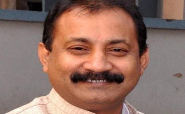 बिहार :  नीतीश से भेंट कर अशोक चौधरी ने जदयू की सदस्यता ली, बोले - मैं वहां मानसिक रोगी हो जाता