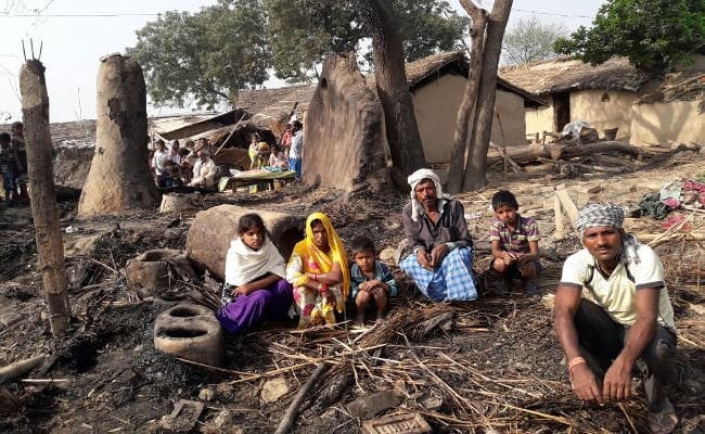 छपरा में बेघर हुए आधा दर्जन परिवार, होली से पहले 40 हजार रुपये व लाखों की संपत्ति खाक