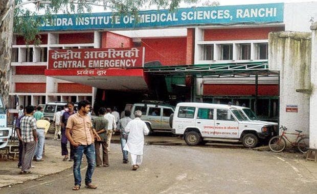 पीएम मोदी का होली तोहफा : शुक्रवार से रेल यात्रियों को कार्ड से टिकट लेने पर नहीं देना होगा बैंक को पैसा