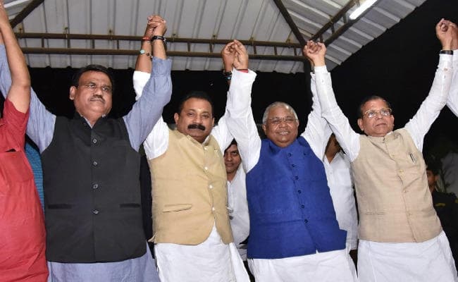 बिहार : कांग्रेस के अशोक चौधरी गुट को विधान परिषद में मिली मंजूरी, दो विधायकों ने जताया सम्मान