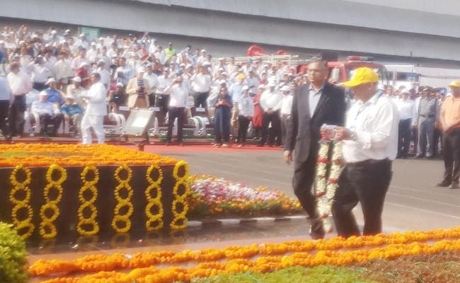 IN PICS : जेएन टाटा की जयंती पर दुल्हन की तरह सजा जमशेदपुर, रोशनी से नहाया शहर