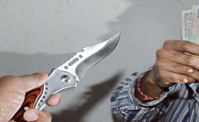 हजारीबाग-रामगढ़ रोड पर ट्रक में डकैती कर रहे रांची के दो गिरफ्तार