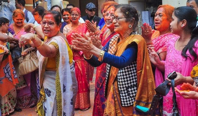 IN PICS: पूर्वोत्तर में लहराया भगवा, पूरे देश में भाजपा कार्यकर्ता मना रहे हैं जश्‍न