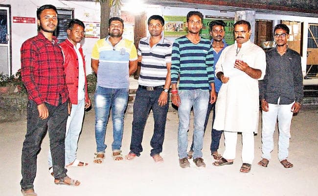 झारखंड : चल रहा था धर्मांतरण का खेल शिकायत पर पुलिस ने चार को उठाया