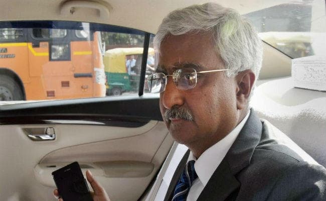 दिल्ली के मुख्य सचिव अंशु प्रकाश मामले की सुनवाई 11 अप्रैल को