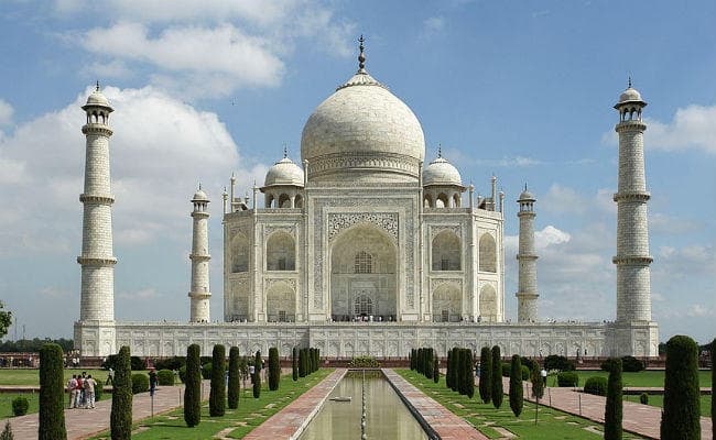 अब ताज का दीदार हुआ आसान