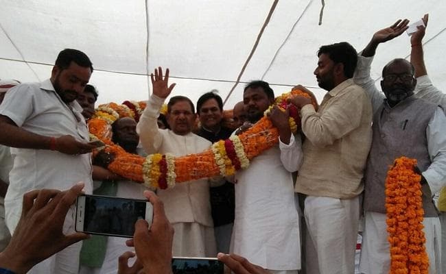 भभुआ उपचुनाव को लेकर शरद यादव ने की जनसभा, निशाने पर रहे नीतीश कुमार