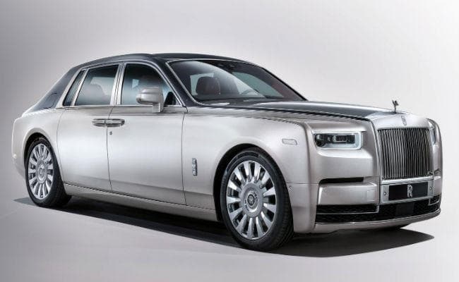 PHOTOS : Rolls Royce ने लांच की दुनिया की सबसे शानदार कार Phantom, कीमत जान दंग रह जायेंगे…!