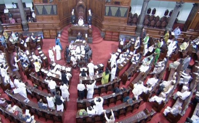 महापुरुषों की प्रतिमाओं को तोड़े जाने का मामला सदन में उठा, बोले वैंकया नायडू- दे आर मैड एंड...